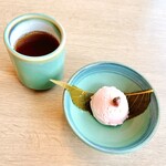 Washoku Resutoran Tonden - 桜みるくアイス