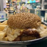 ラッキーピエロ - 函館スノーバーガー