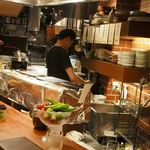 北新地たゆたゆDX - オープンキッチンのカウンターのお席。