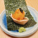 Yakitori Kurogane - ウニとキャビアの海苔巻き