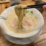 METRO RAMEN - 