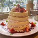 高木珈琲 - さくらと苺の春パンケーキ