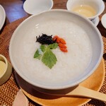 上海茶房 Lu-Lu-Cha - 里芋粥、クコの実、ひじき