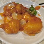 横浜中華街広東料理飲茶専門店 龍興飯店 - えびの甘酢あんかけ