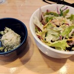 うみからそらへ - 定食のサラダと小鉢