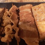 Kushinikomi Maruni - 串煮込み5種盛り