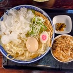 Nidaimetakahashishouten - わんたん麺大に白キクラゲと味玉トッピング、味めし