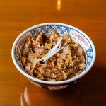 Sukiyaki To Shun No Shokuzai Nakatani - 黒毛和牛の焼肉丼  お持ち帰り用