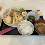 ポプリ - 天ぷら盛り合わせ 税込700円（R5.11時点）