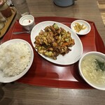 Ryuusen Gyouzabou - ホイコーロー定食