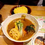 Soup curry tom tom kikir - チキン 1480円