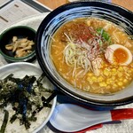 神戸パインウッズゴルフクラブ レストラン - 海苔ご飯と搾菜も。
