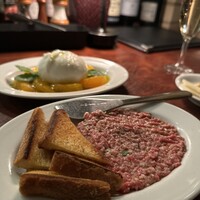 カルネジーオ イースト - 