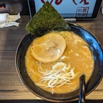 麺屋 じんべえ - 料理写真:豚骨醤油ラーメン