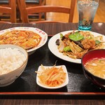 食べ笑い - 料理写真:回鍋肉と麻婆豆腐定食（1100円）