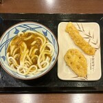 丸亀製麺 - カレーうどん（並） ¥620 ＋ れんこん天 ¥150 ＋ いか天 ¥170