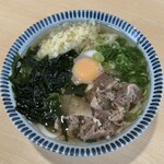 博多うどん うちだ屋 - スタミナうどん　910円