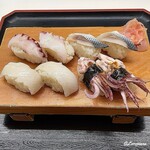 勢登鮨 - 煮蛸､小鰭､烏賊､烏賊下足
