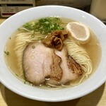 Hakodate Shio Ramen Goryoukaku - 綺麗に整った麺