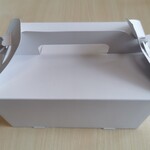 Cafe. Cream - お持ち帰り用の箱