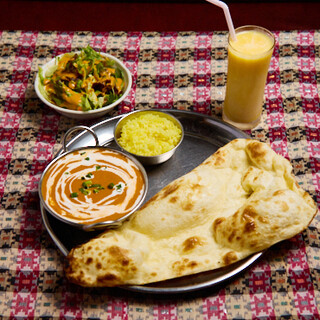超過30種道地印度咖喱由老闆的純熟手藝烹調而成