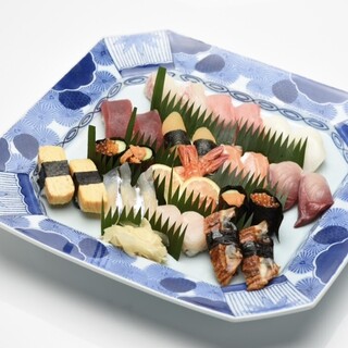 "Adjusting Rice Varieties and Moisture Levels Occasionally. No Compromise on Sushi Rice or Seaweed"