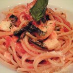 Trattoria Bocca Buona - 水牛モッツァレラ入りトマトソーススパゲッティ