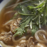 食へ集う　千す - 《あぶらかすうどん》
泉州名物。うどん屋さんできそうな仕上がりです。〆にどうぞ！
 
