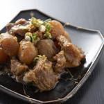 食へ集う　千す - 《明美母ちゃんの味　どて焼き》
人気No1！　オーダー率8割の名物料理。おかんが煮込んでます!!
 
