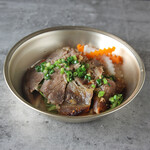 レモングラス風味の豚焼肉 Grilled pork