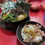 家系ラーメン とらきち家 - 