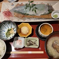 対馬のどぐろとイカ活き造り 博多 魚蔵 都ホテル店 - 