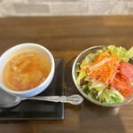 Itarian Dining Futaba - サラダ&スープ