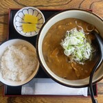 めん房なかもと - 牛すじカレーうどん 900円+ライス(小) 150円