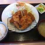 Kiyomaru - ランパスでとんかつ定食。
                      500円は安いんだけど…。