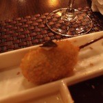 ワインと串揚げ こぱん - マッシュポテトの上にトリュフがのってます。
      
