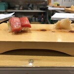 立ち喰い寿司 大松 - 漬けまぐろ(中とろ)