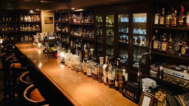 座席 : バー ライムストーンウォーター (BAR LIME STONE WATER【旧店名】バーボンズバーライムストーンウォーター ...