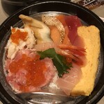 Sushiro - 10種の海鮮丼  790円