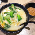 TAMJAI SAMGOR - 麻辣（香港風肉味噌 チンゲン菜 うずらの玉子）