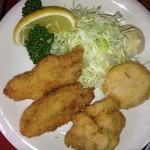 海鮮・話食処 しん - 大粒のカキフライ、大好き、しらこのフライ、帆立のフライ超柔らかい（新鮮）だ