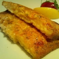 京鼎樓 HANARE店 - エビトースト　明太マヨネーズソース