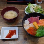 Hamayaki Kaisen Izakaya Uo Tora Suisan - 