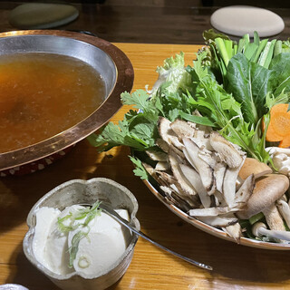 From "beef dashi hot pot" full of seasonal vegetables to carefully selected special dishes, we have a full lineup.