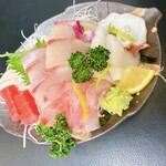 居酒屋 和華 - 新鮮なお刺身の盛り合わせ　これは二人前です