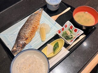 h Mita Kikuzirou - 焼魚膳