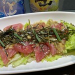 Tuna salad with ginger dressing