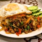 ワラポン - 2014.2 カオパッガパオムーカイダーオ（1,000円）豚肉のバジル炒め目玉焼き乗せご飯