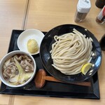 武蔵野うどんっ かみつけ製麺店 - 肉汁うどん並400g 半熟玉子天110円