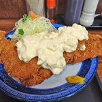 Tonkatsu Katsumi - 「タルタルチキンカツ定食」のメイン